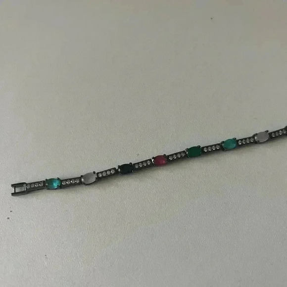 Ladies gemstone tennis bracelet - Picture 4 of 6